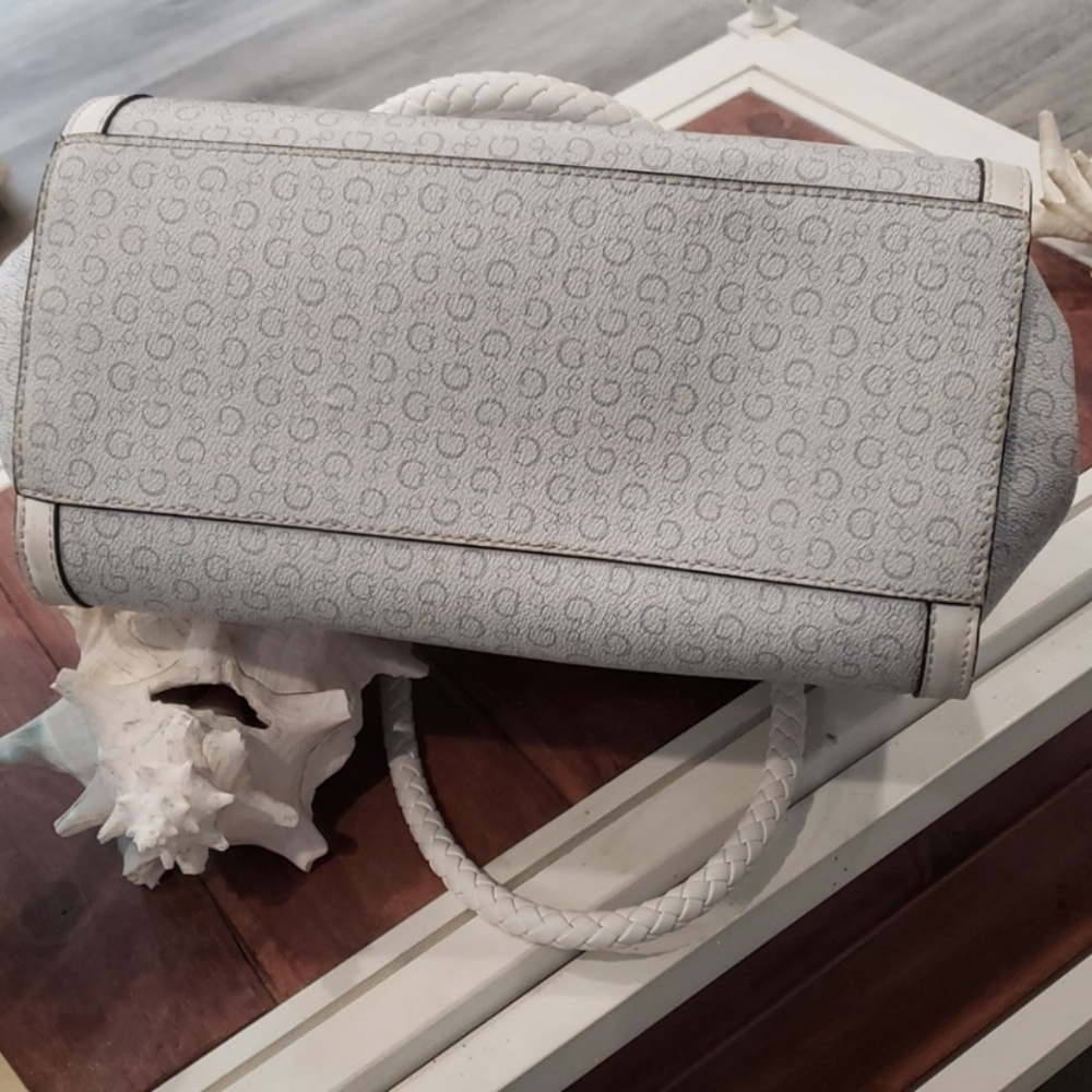 Guess shoulder bad with wallet - Picture 3 of 12